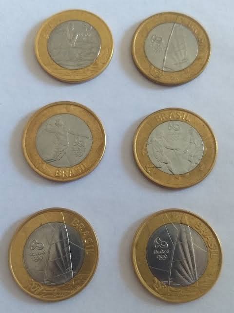 seis moedas de um real